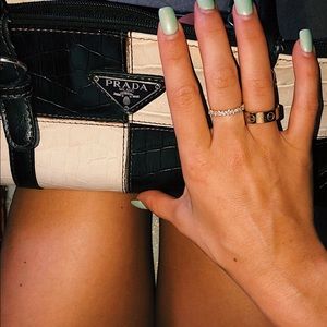 Meet your Posher, Maddie